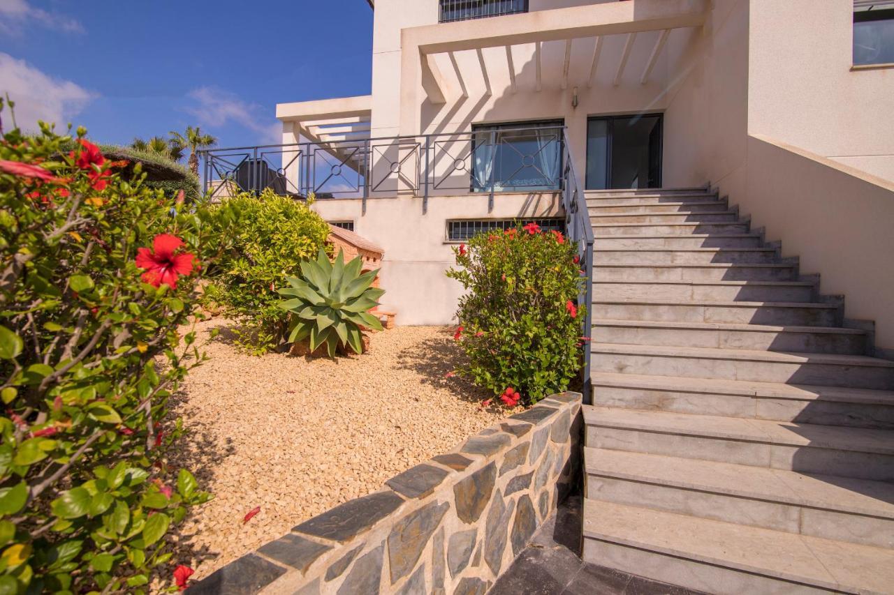 Villa Moderna Con Piscina 坎佩略 外观 照片